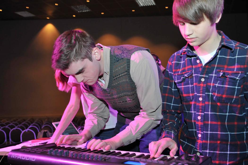 Piano Mastery: Unlock Your Inner Melody with Expert Tutors